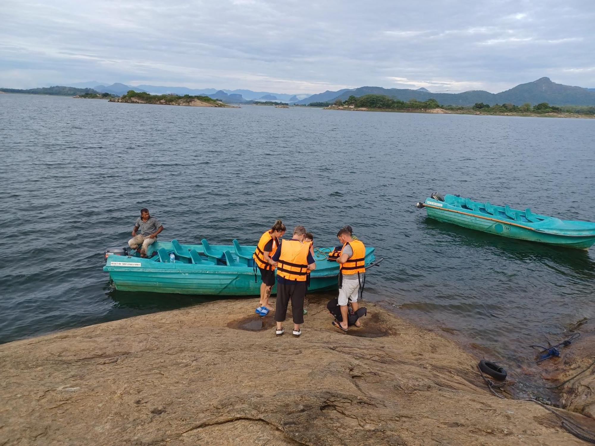 Gal Oya Lake View Inginiyagala Polwatta Luaran gambar